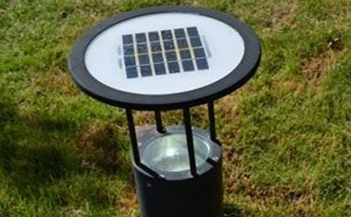 日土别墅庭院氛围营造：草坪灯选型与布光技巧