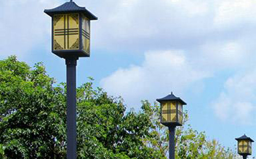 日土庭院灯安装间距与布灯设计全解析